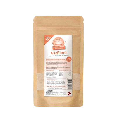 Verpackung von VetBiom, 200g, mit beige-farbenem Beutel. Vorderseite zeigt den Produktnamen 'VetBiom', Hersteller 'Dr. Julia Fritz' und Nährwertangaben.