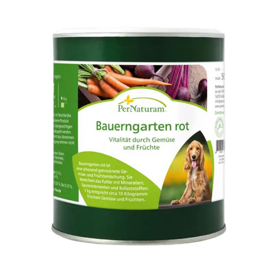 Grüne Dose PerNaturam Bauerngarten rot mit Bild von Karotten, Rüben und einem sitzenden Hund, Text zu Vitalität durch Gemüse und Früchte.