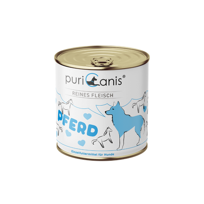 Dose mit Hundefutter der Marke puricanis, Aufschrift 'Reines Fleisch Pferd', Illustration eines stehenden Hundes und mehrerer Pferde, Text 'Einzelfuttermittel für Hunde'
