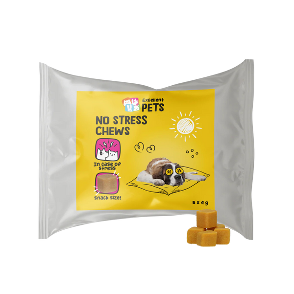 Weiße Verpackung mit gelbem Etikett, beschriftet mit 'Excellent PETS', 'NO STRESS SOFT CHEWS' und '5 x 4 g'. Abgebildeter Hund auf einem Kissen.