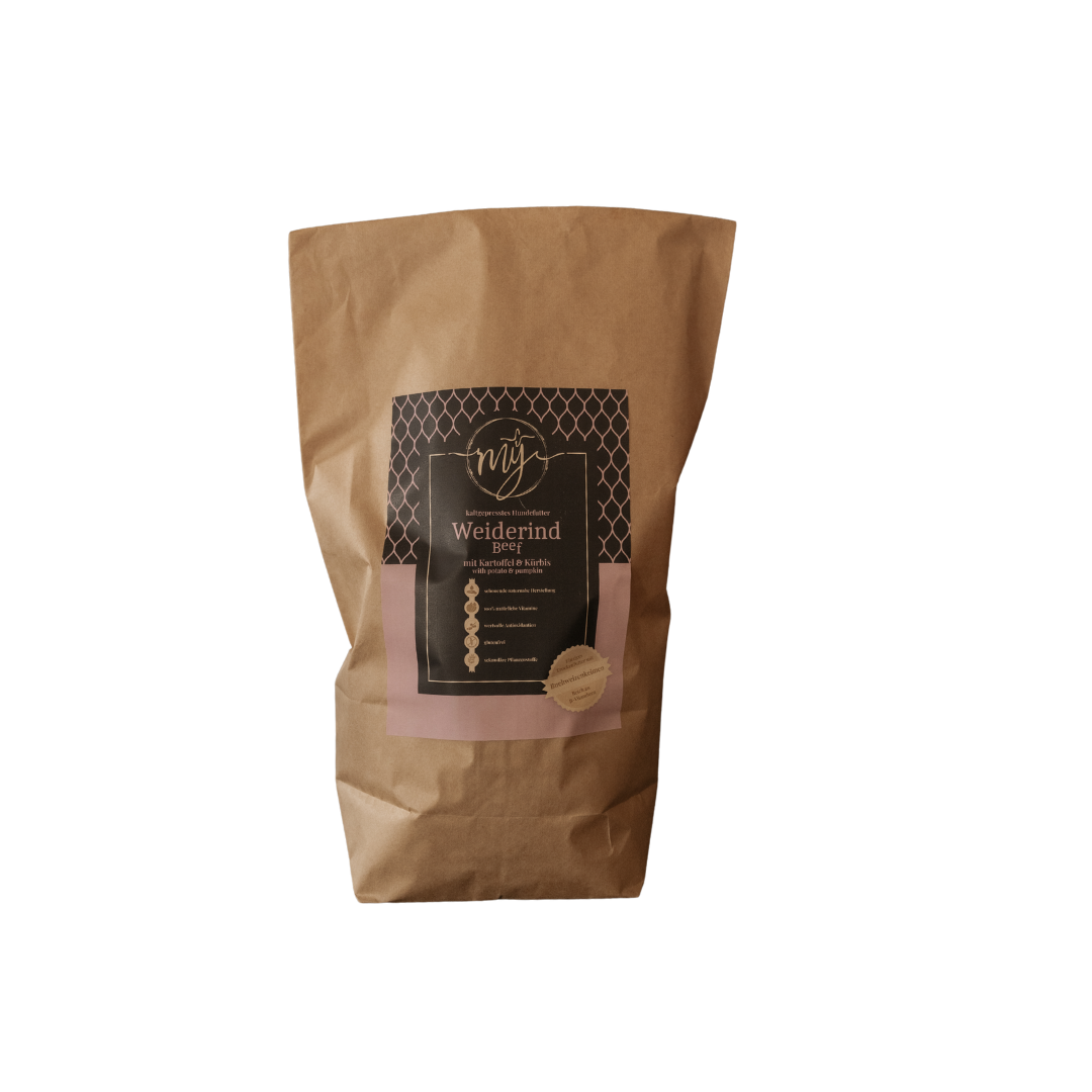 Braune Papiertüte, Etikett mit Muster Marke MY, Weiderind mit Kartoffel und Kürbis.