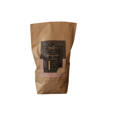 Braune Papiertüte, Etikett mit Muster Marke MY, Weiderind mit Kartoffel und Kürbis.