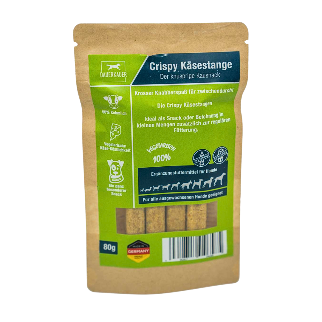 Verpackung der Crispy Käse-Stange von Dauerbäcker, 80g. Vorderseite zeigt grüne und blaue Schrift mit Informationen über den Snack für Hunde.