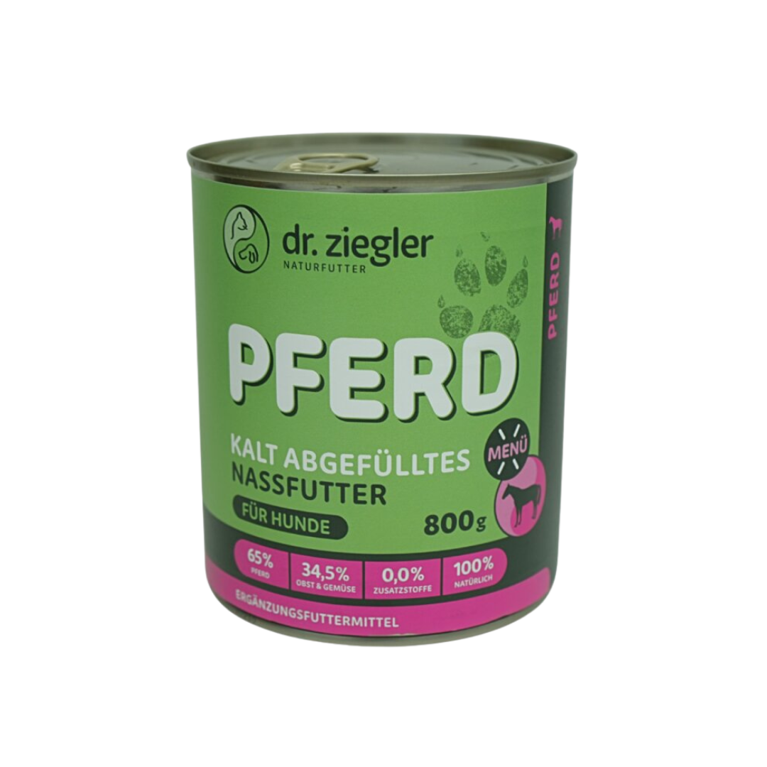Dose mit Hundefutter von dr. ziegler, grüne Verpackung, 800g, mit der Aufschrift 'PFERD KALT ABGEFÜLLTES NASSFUTTER FÜR HUNDE', 65% Pferd, 34,5% Gemüse.
