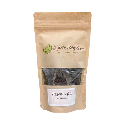 Verpackung von 'Ziegen-Softis für Hunde' in einem braunen, transparenten Beutel. Die Vorderseite zeigt das Logo 'Das sind Justa Ziegler'.