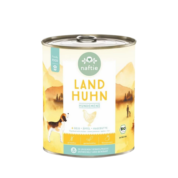 Dose mit Bio-Hundefutter von naftie, 800g, mit Abbildung eines Hundes und Landschaft im Hintergrund. Aufschrift: 'LAND HUHN HUNDEMENÜ.