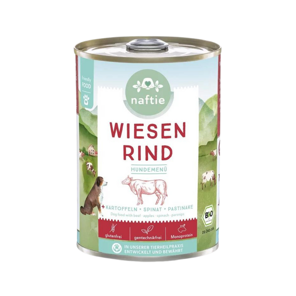 Dose mit Bio-Hundefutter von naftie, 400g, mit Abbildung eines Hundes und Landschaft im Hintergrund. Aufschrift: 'WIESEN RIND HUNDEMENÜ.