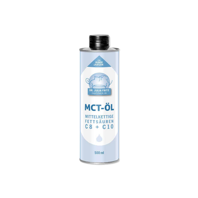 Eine 500 ml Flasche MCT-Öl mit einem silbernen Deckel. Auf dem Etikett steht 'MCT-ÖL', 'MITTELKETTIGE FETTSÄUREN C8 + C10' und '500 ml'