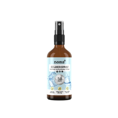 Braune Sprühflasche mit schwarzem Sprühkopf und Etikett mit der Aufschrift 'noms+ SILBERSPRAY +reines kolloidales Silber 50 ppm'
