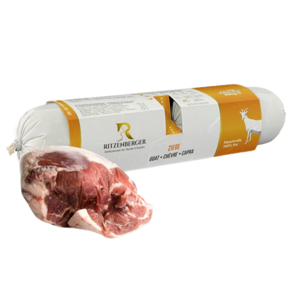 Verpackte Fleischrolle mit Ziege von Ritzenberger, daneben ein rohes Stück Ziegenfleisch